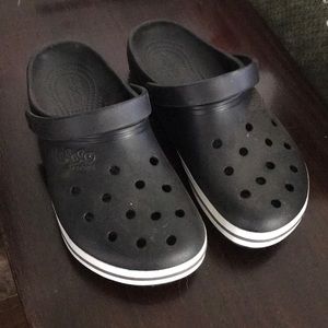 Black crocs